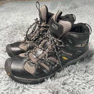 Keen Shoes Mens 12 Mid Athletic Hiking Chukka Waterproof Boots Black 1020212